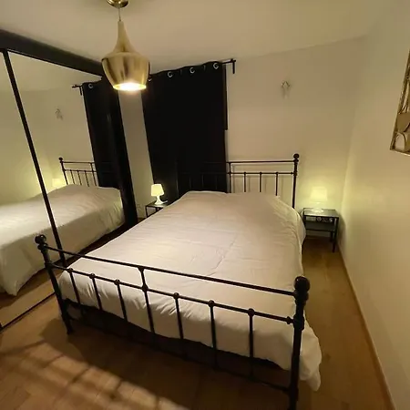 Maison Individuelle Avec Grand Jardin