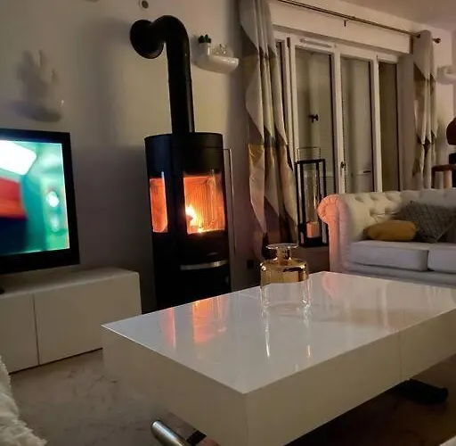 Villa Maison Individuelle Avec Grand Jardin *