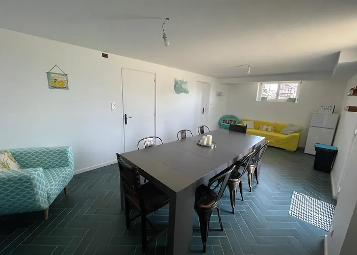 Villa Maison Individuelle Avec Grand Jardin